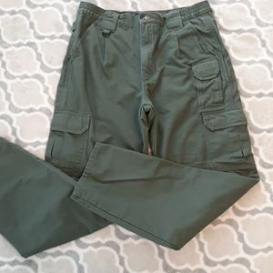 🥰BOGO🥰 5.11 Tactical Series Dark Green Pants